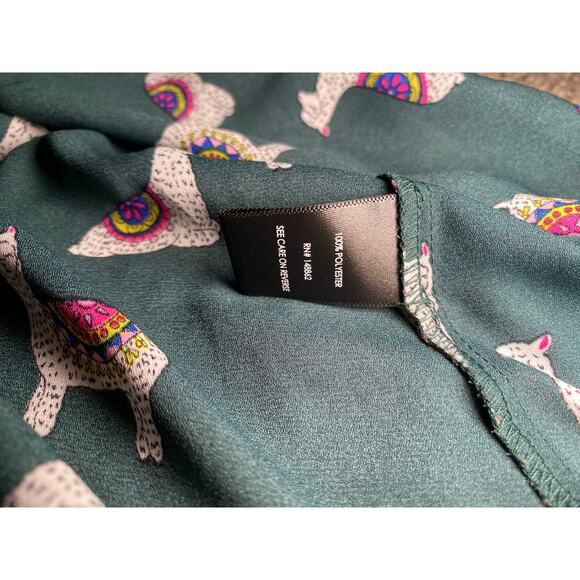 Torrid Harper - Green Llama Print - Quarter Sleeve Shirt - Size 1 - Picture 10 of 14